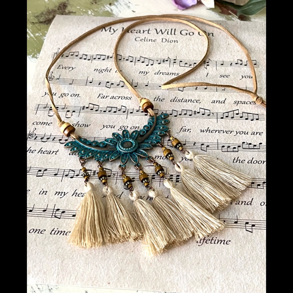 NWT Boho Tassel Statement Necklace - Picture 2 of 3